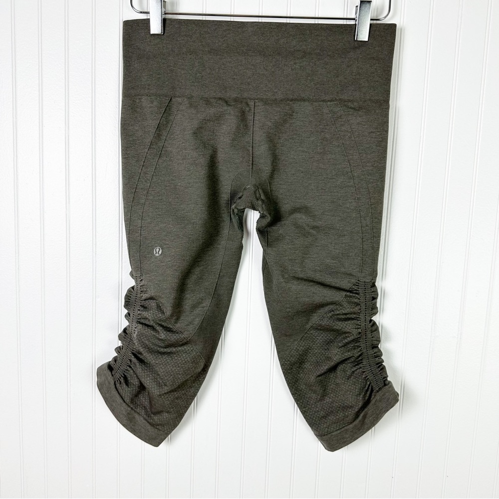 LULULEMON‎ EBB TO STREET CROP TITANIUM 8